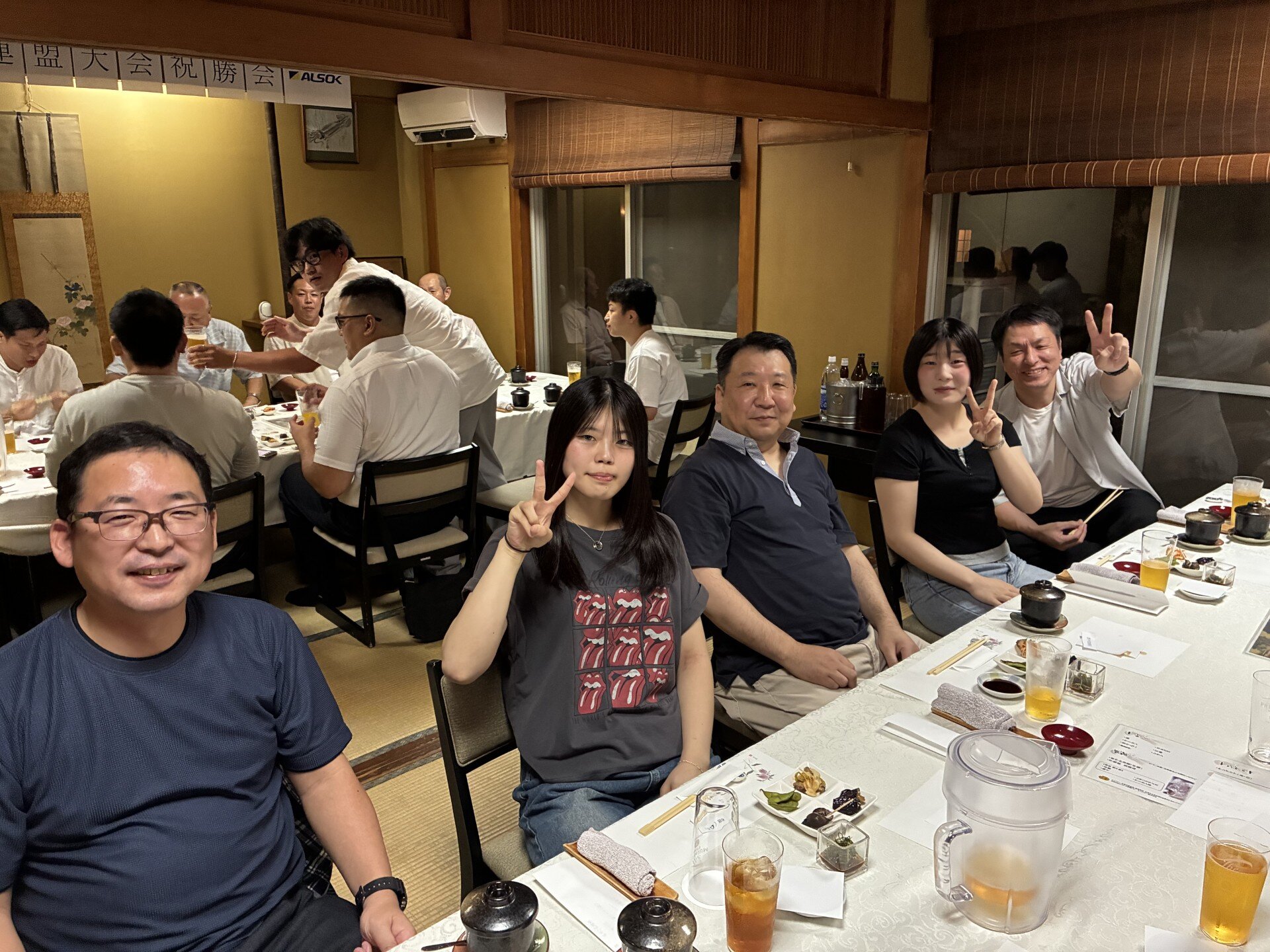b6958f38-3be3-4cba-afb5-2be1f81a7391.jpg